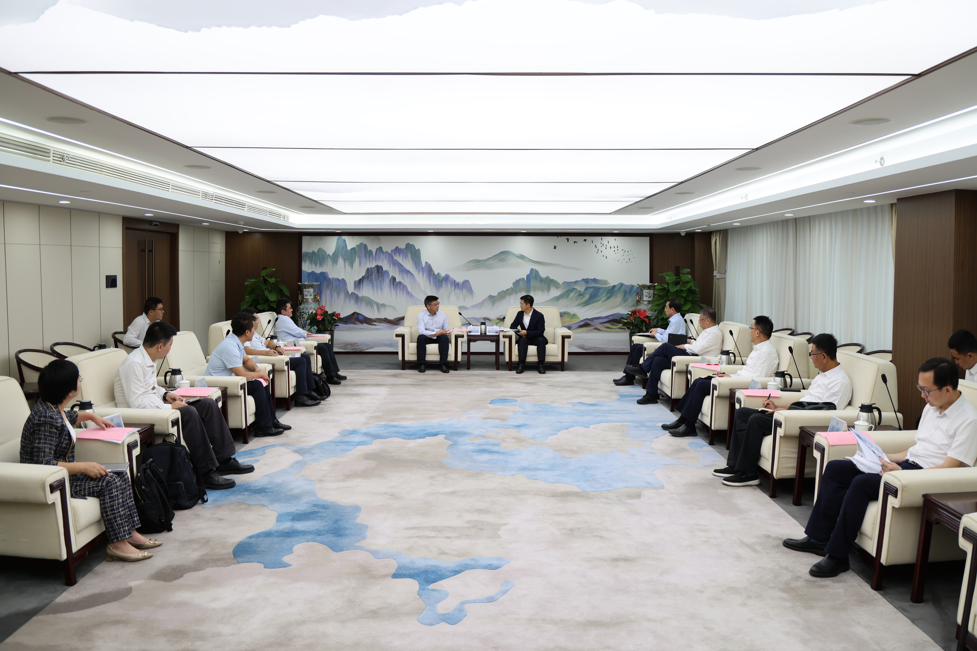 会见图片.jpg